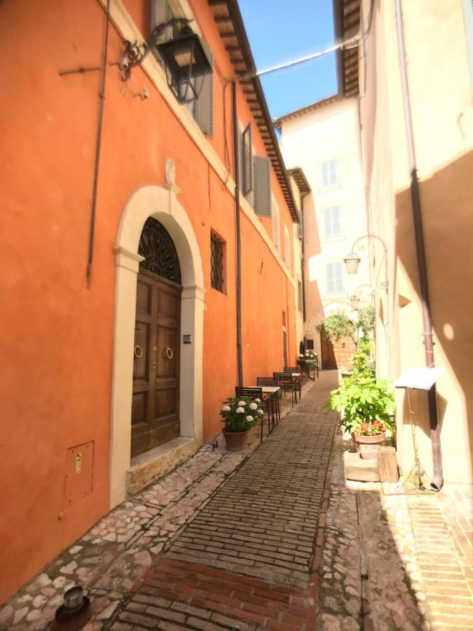 Camere Della Vecchia Posta Trevi Exterior photo