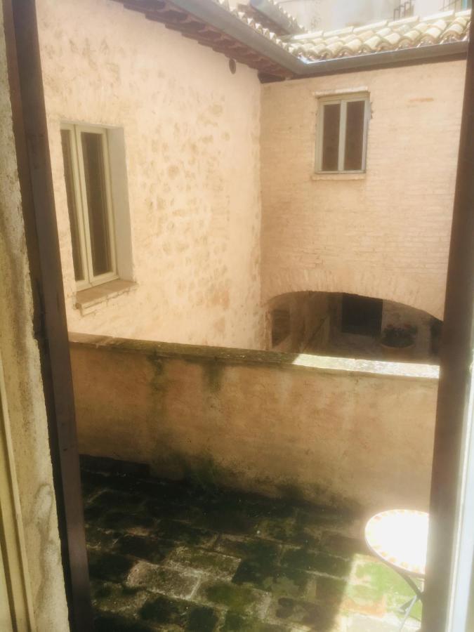 Camere Della Vecchia Posta Trevi Exterior photo